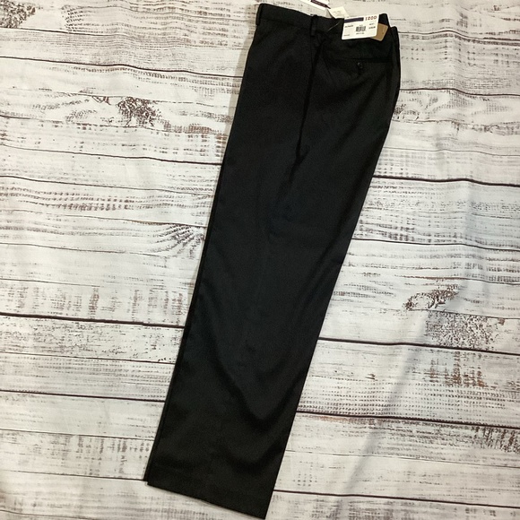 1610. Men’s Izod Black Textured Slacks NWT Size 36x32 - Picture 1 of 5